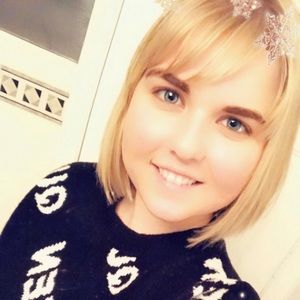 Meet your Posher, Hayley